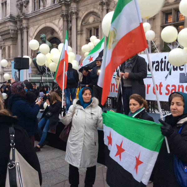 شرکت حامیان مقاومت در تظاهرات محکومیت کشتار مردم بیدفاع حلب در پاریس