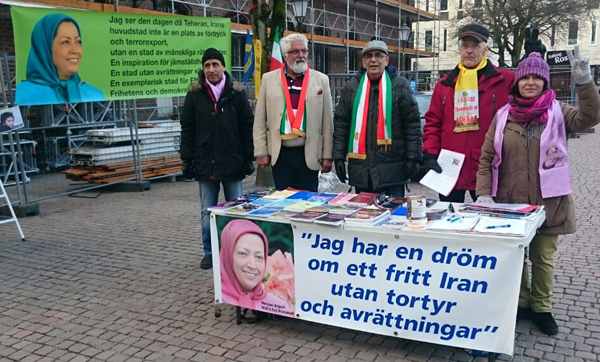 نمایشگاه عکس و کتاب افشاگرایانه جنایات رژیم آخوندی در سوئد