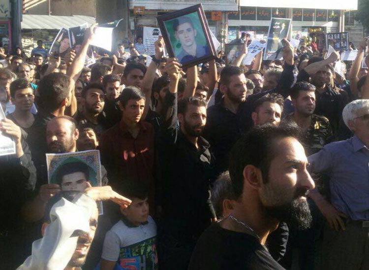تجمع اعتراضی در تهران، ازنا، قزوین، ارومیه، اراک و کرمان