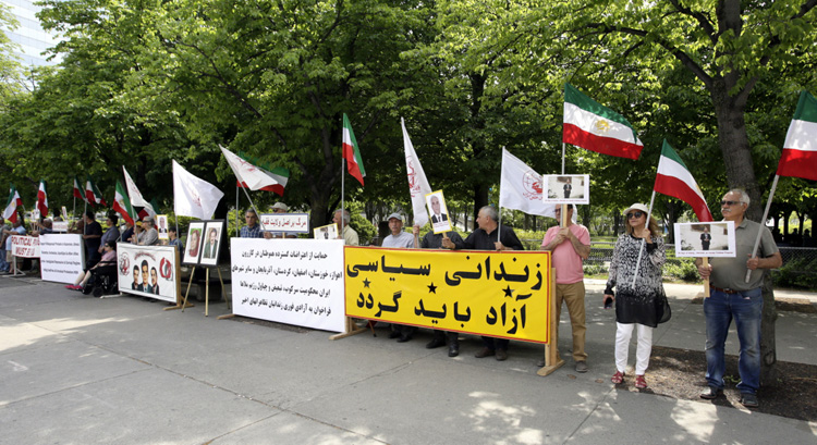 همبستگی ایرانیان آزاده در تورنتو با  اعتصاب و اعتراضات در شهرهای ایران
