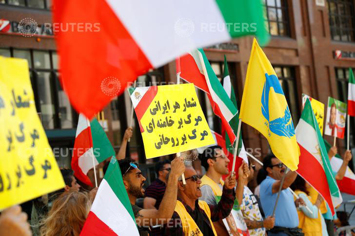 تظاهرات ایرانیان آزاده در وین علیه حضور آخوند روحانی در رسانه های بین المللی