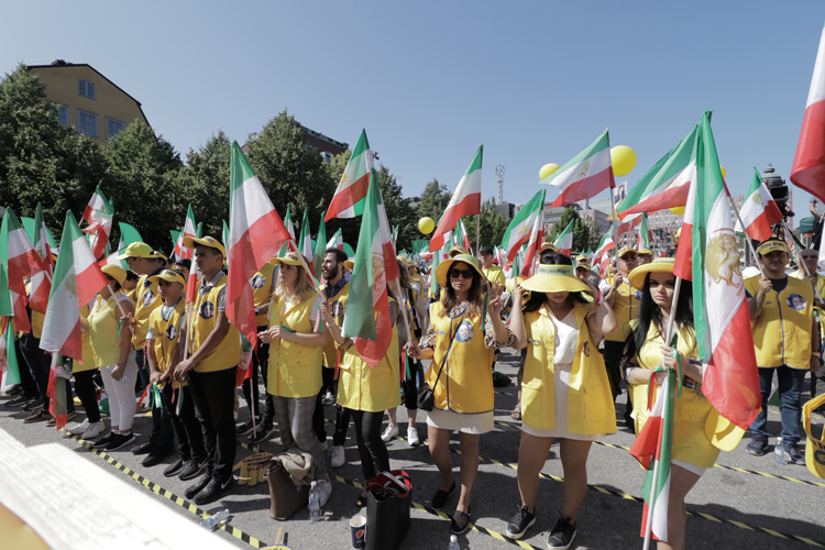 تظاهرات بزرگ ایرانیان در استکهلم در همبستگی با مقاومت ایران و قیام مردم