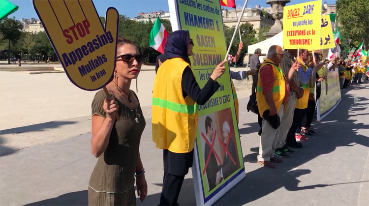 اعتراض ایرانیان علیه حضور ظریف وزیر خارجه تروریست در پاریس