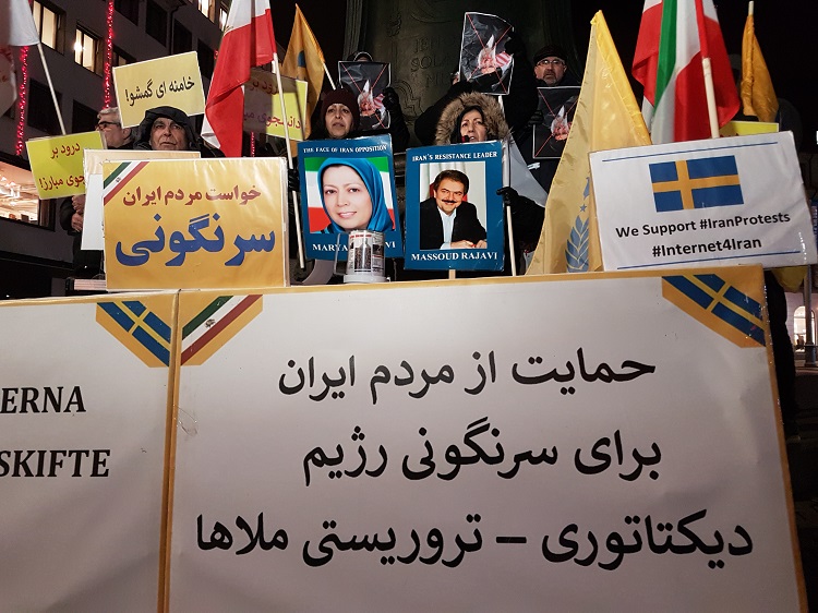 کاراز جهانی ایرانیان آزاده - همبستگی با قیام مردم ایران