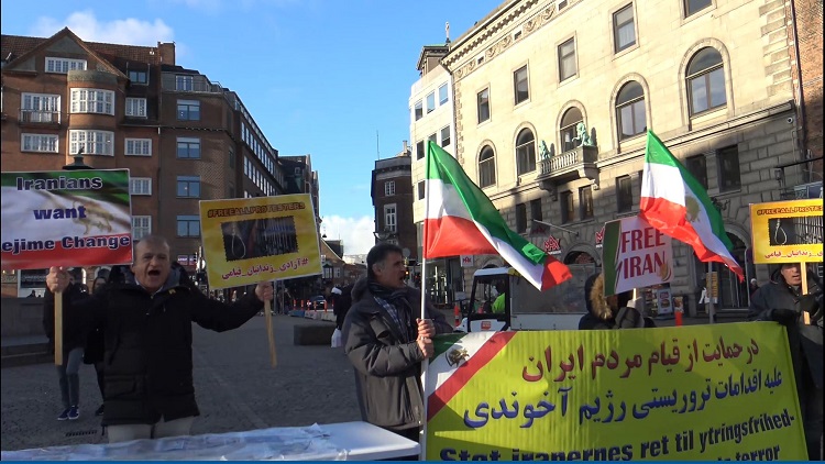 دانمارک - کپهناک-اکسیون حمایت از قیام مردم ایران
