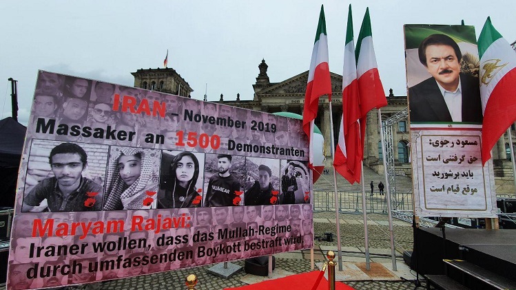 تظاهرات و کنفرانس آنلاین به مناسبت روز جهانی علیه اعدام در مقابل مجلس فدرال آلمان