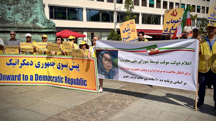 آکسیون ایرانیان آزاده در یوتوبوری سوئد در حمایت از دولت موقت آلترناتیو شورای ملی مقاومت