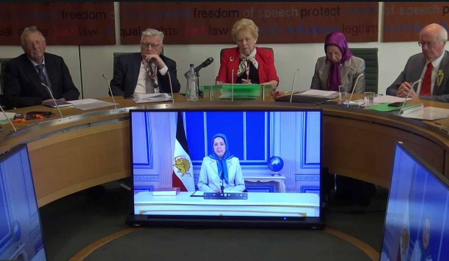 کنفرانس در پارلمان انگلستان با حضور نمایندگان هر دو مجلس و شخصیت‌های حقوقی ـ سخنرانی بارونس اولون