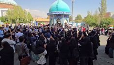 تظاهرات دانشجویان در دانشگاه علامهٔ تهران با شعار «تا آخوند کفن نشود، این وطن وطن نشود»