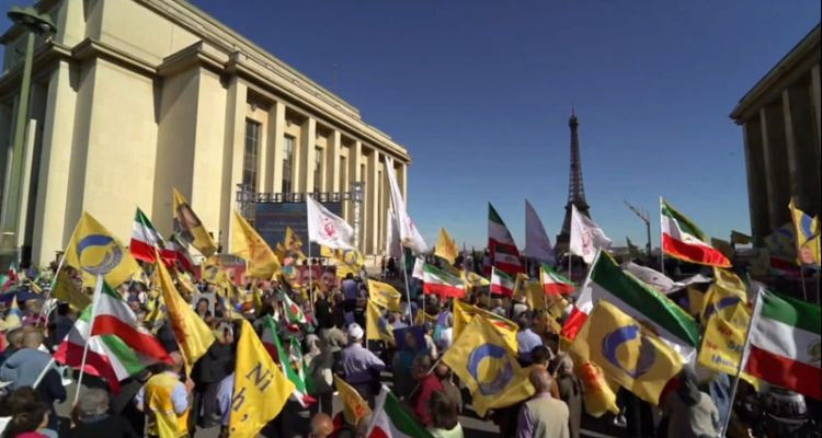 گزارشی از تظاهرات ایرانیان در پاریس در گرامیداشت شهیدان قیام ۱۴۰۱ 